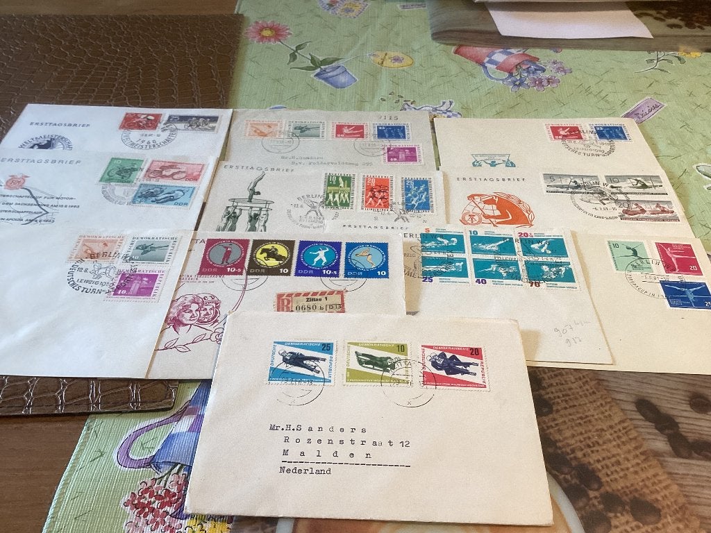 No4698 11 fdc diverse sporten DDR Heb ook Nederland jaargang, Postzegels en Munten, Ophalen of Verzenden, Buitenland