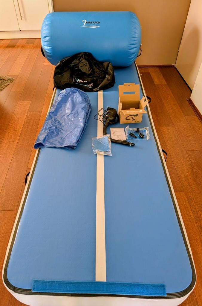 Airtrack Set: Airtrack mat 300 cm + Airroll 60x120cm, Ophalen, Kindermaat 122 t/m 140, Zo goed als nieuw, Blauw