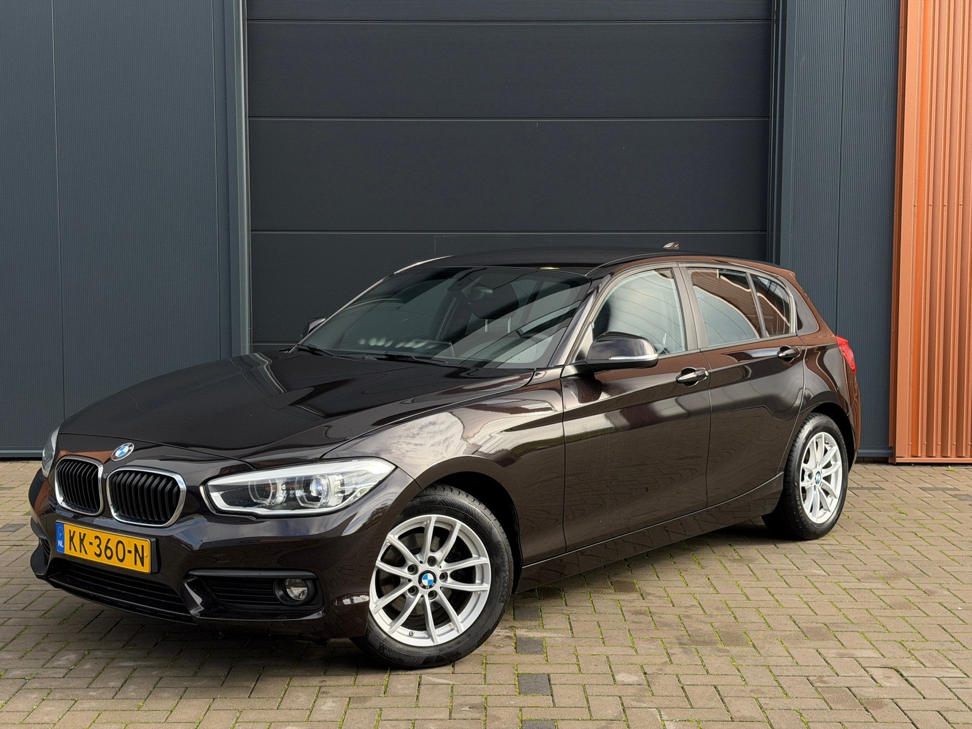 BMW 1-serie 118i Centennial Executive|NL-Auto|100% Onderhoud, Gebruikt, Bruin, Origineel Nederlands, Bedrijf