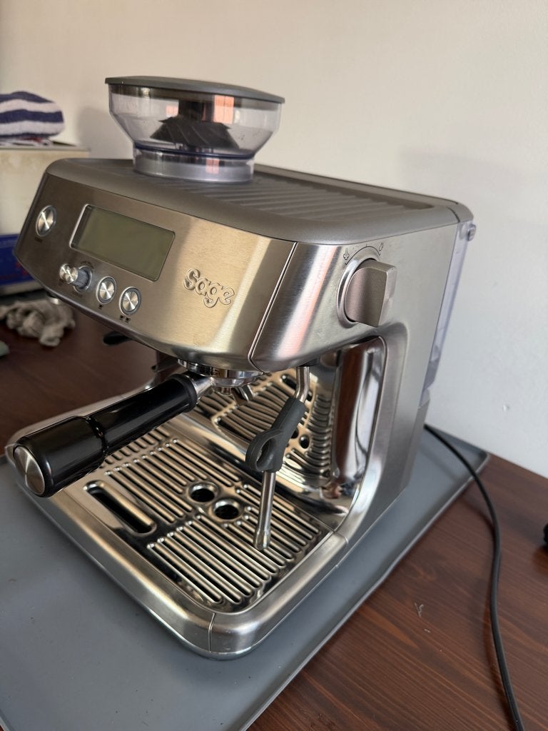 SAGE Barista Pro in prachtige staat., Espresso apparaat, Zo goed als nieuw, 4 tot 10 kopjes, Afneembaar waterreservoir