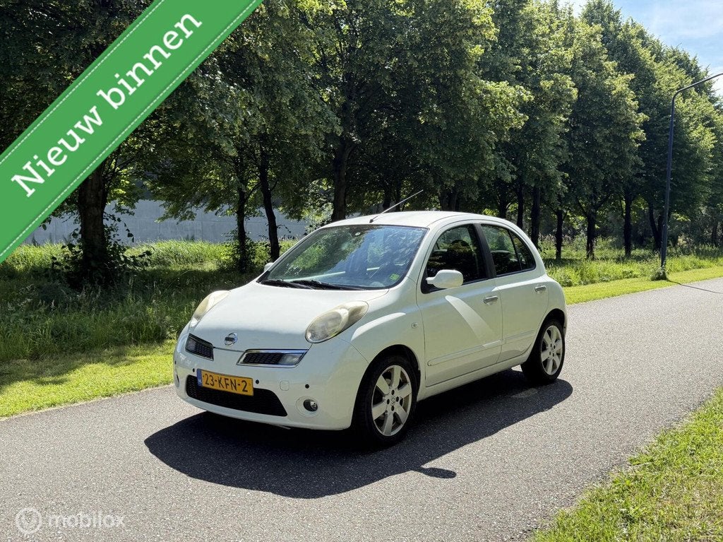Nissan Micra 1.2 Connect Edition*AUTOMAAT*PARKEERSENSOR*AIRC, Auto's, Zwart, 4 cilinders, Parkeersensor, Wit