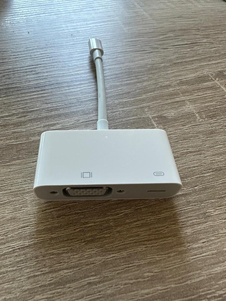 APPLE LIGHTNING TO VGA, Ophalen of Verzenden, Zo goed als nieuw