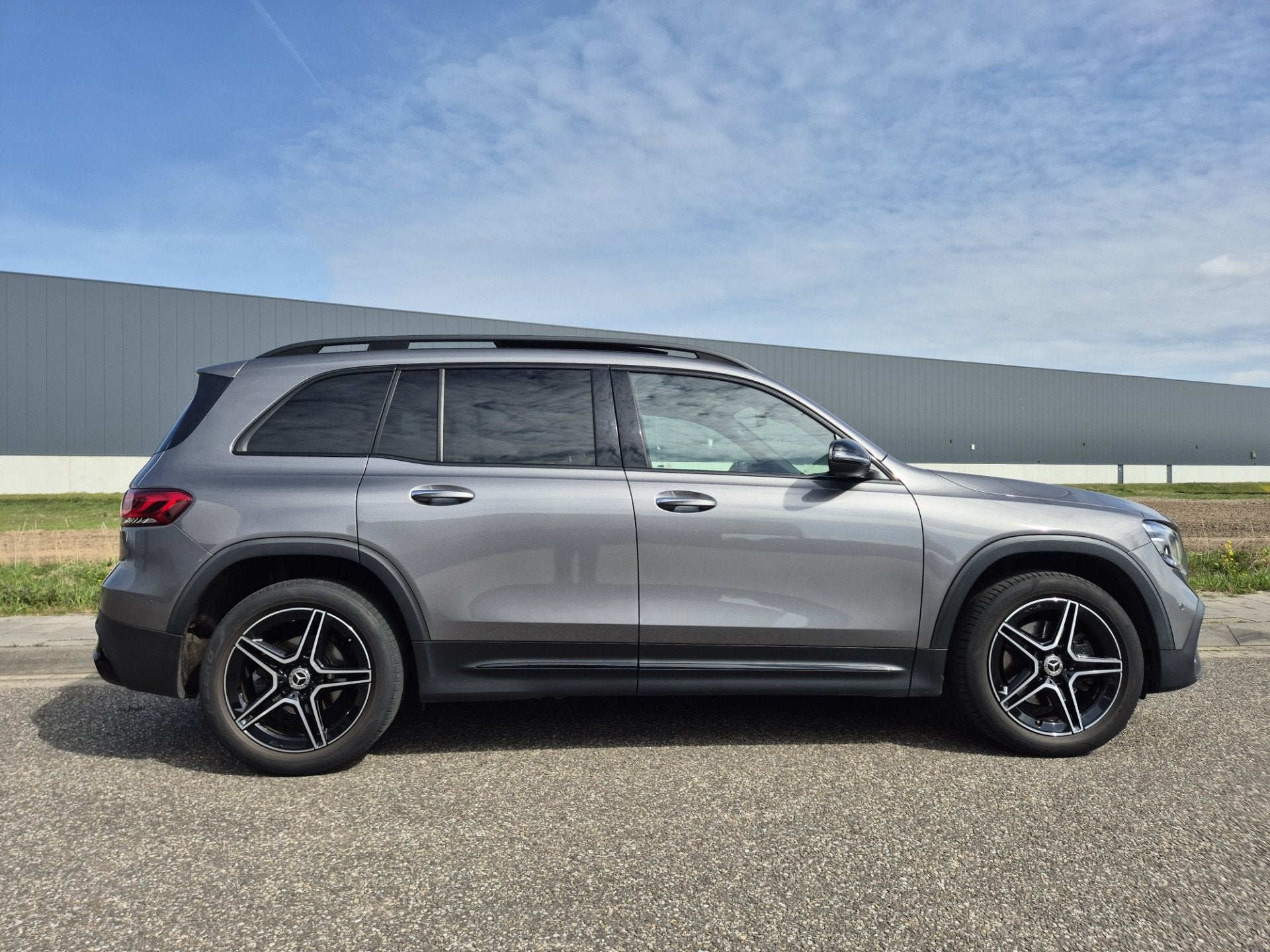 Mercedes-Benz GLB 180 Business Solution AMG In absolute nieu, 136 pk, Gebruikt, 4 cilinders, Automatische klimaatregeling