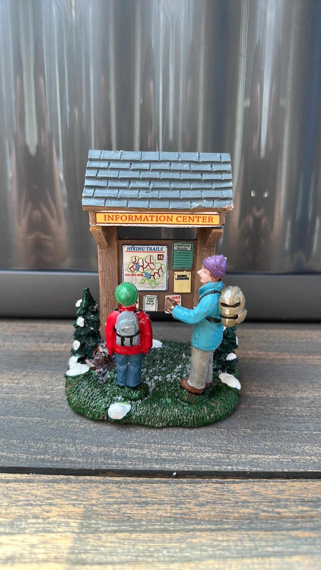 Lemax Vail Kiosk (#93747), Diversen, Kerst, Zo goed als nieuw, Ophalen of Verzenden
