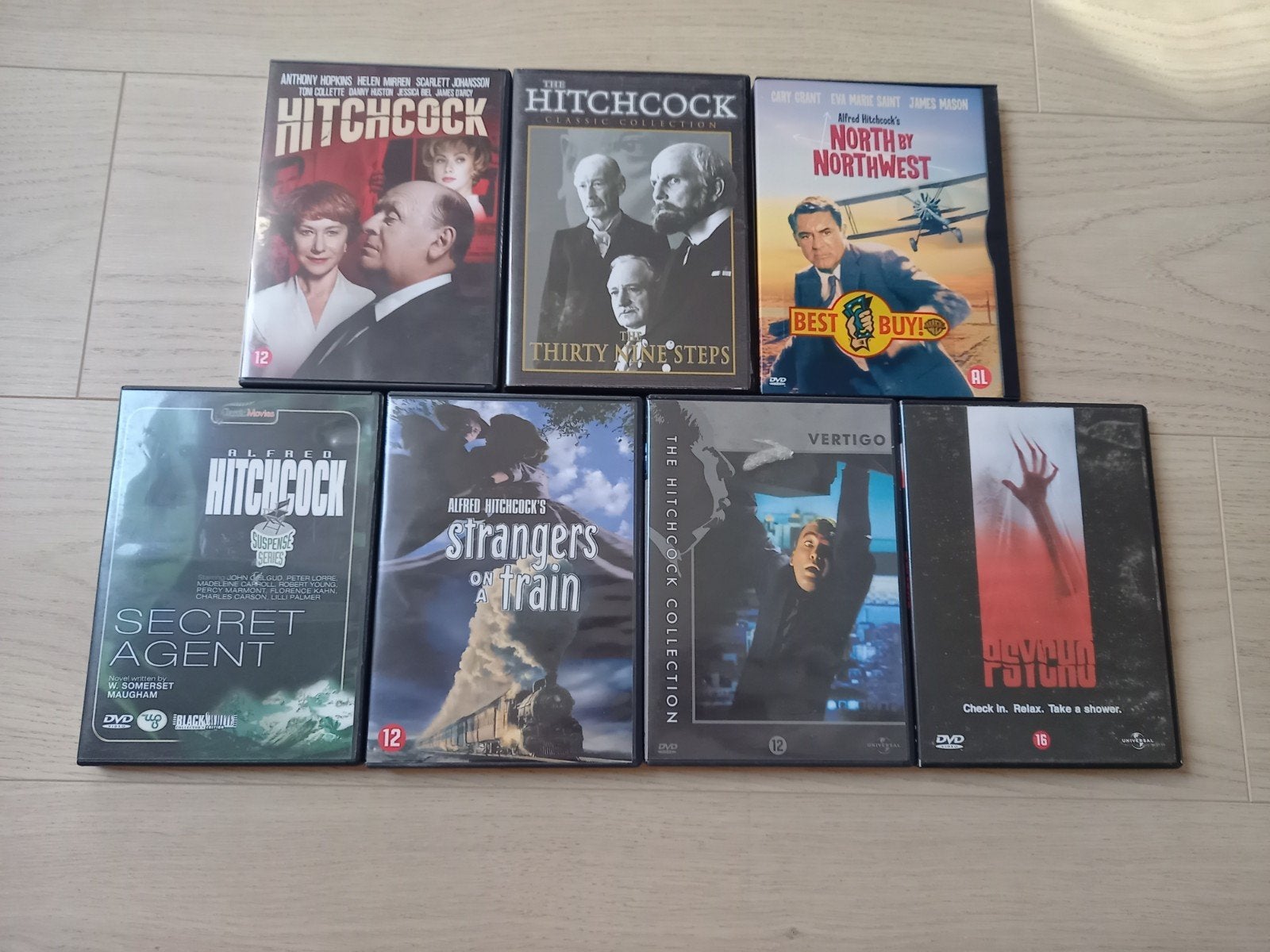 Alfred Hitchcock dvd setprijs 15 euro, Vanaf 16 jaar, Ophalen of Verzenden, Zo goed als nieuw, Thrillers en Misdaad