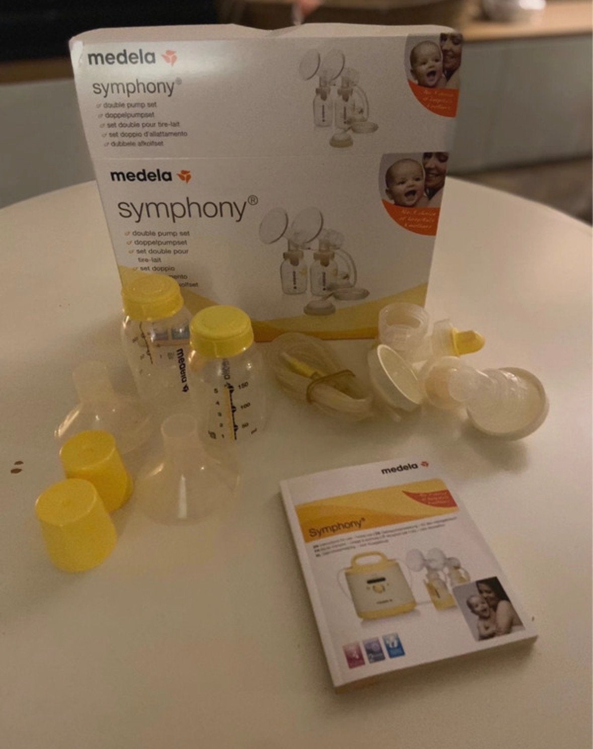 Medela Symphony dubbele afkolfset - Zo goed als nieuw, Kinderen en Baby's, Babyvoeding en Toebehoren, Dubbelzijdig, Medela, Borstkolf