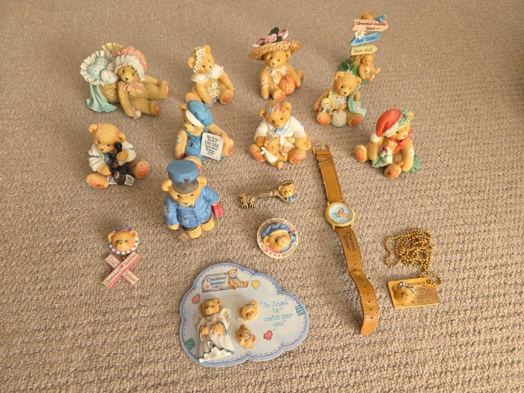Cherished Teddies Club beeldjes, Verzamelen, Beren en Cherished Teddies, Ophalen, Zo goed als nieuw, Beeldje, Cherished Teddies