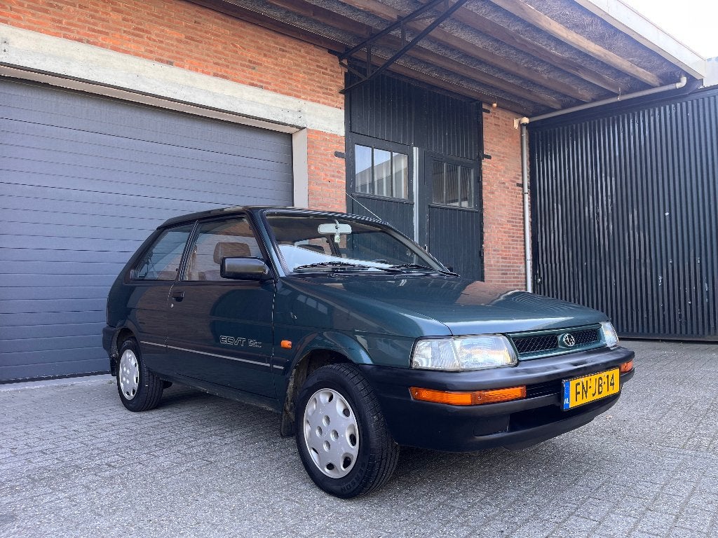 Subaru Justy 1.2 S/ii Ecvt AUT U9-COLLECTORS ITEM-NAP, Justy, Stof, Origineel Nederlands, 395 kg