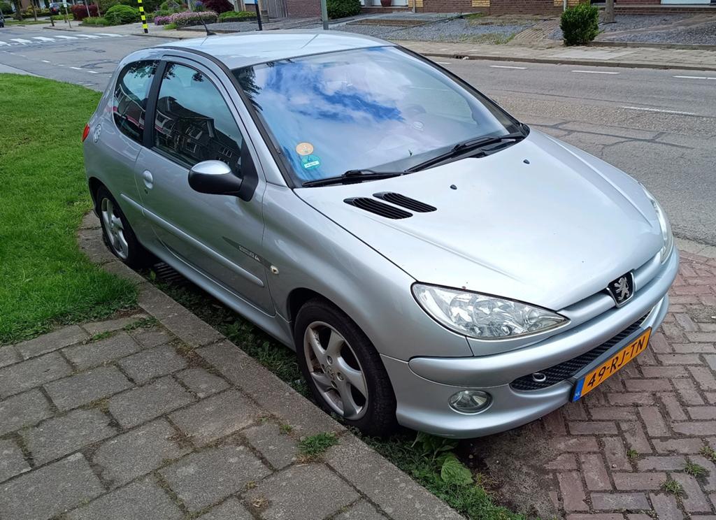 Peugeot 206 1.4 16V XS 3D 2005 Grijs - ZIE BESCHRIJVING!, Auto's, Peugeot, Voorwielaandrijving, 1360 cc, 4 cilinders, Origineel Nederlands