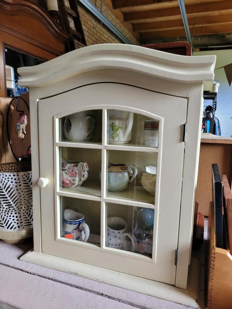 Houten vitrinekastje beige / roomwit excl. Inhoud, Huis en Inrichting, Ophalen, Glas, 50 tot 100 cm, Vintage klassiek