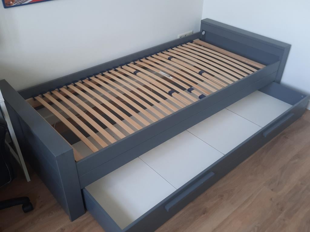 Grijs eenpersoonsbed met opberglade, Gebruikt, 90 cm, Eenpersoons, Ophalen of Verzenden