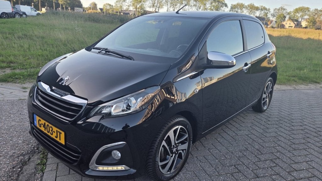 Peugeot 108 1.0 e-VTi Allure 5990,- EX BTW Nieuwstaat, Auto's, Dealer onderhouden, Gebruikt, Euro 6, 4 stoelen
