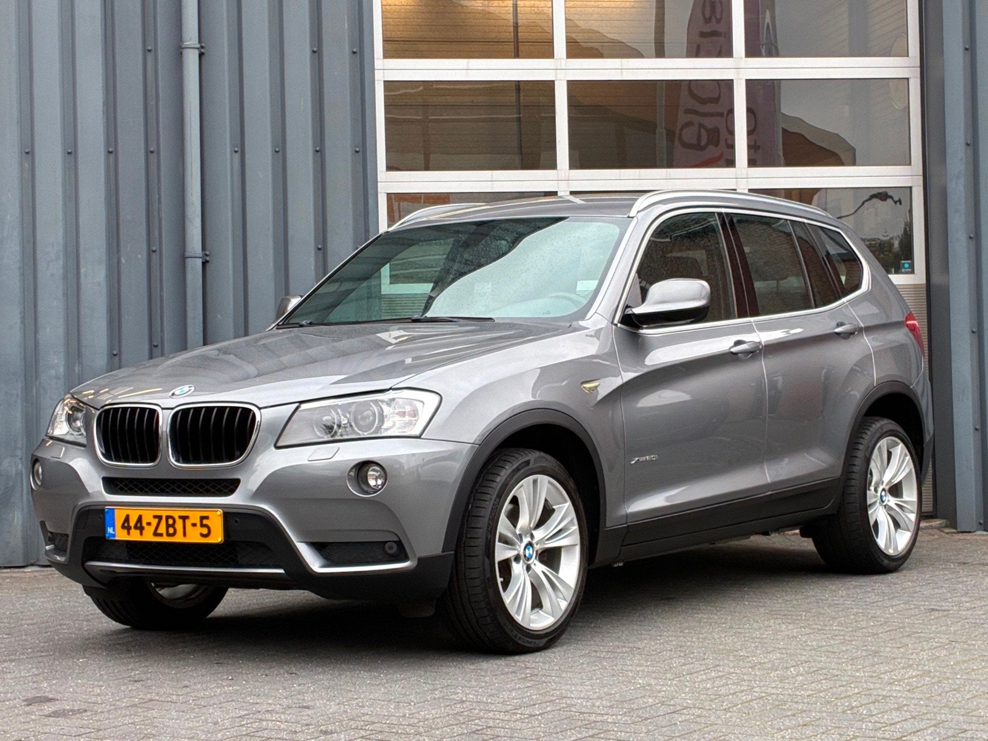 BMW X3 XDrive20i Leder Xenon Trekhaak Navigatie Cruise contr, Euro 5, Gebruikt, 4 cilinders, Bedrijf