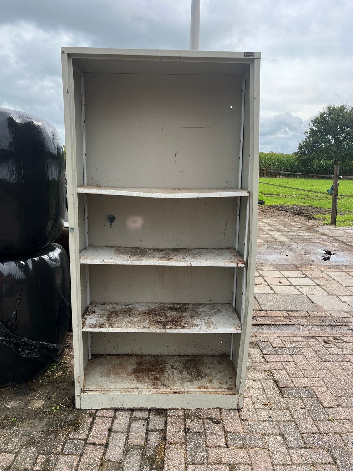 Metalen kast, Tuin en Terras, Ophalen, Gebruikt, Metaal, Overige typen