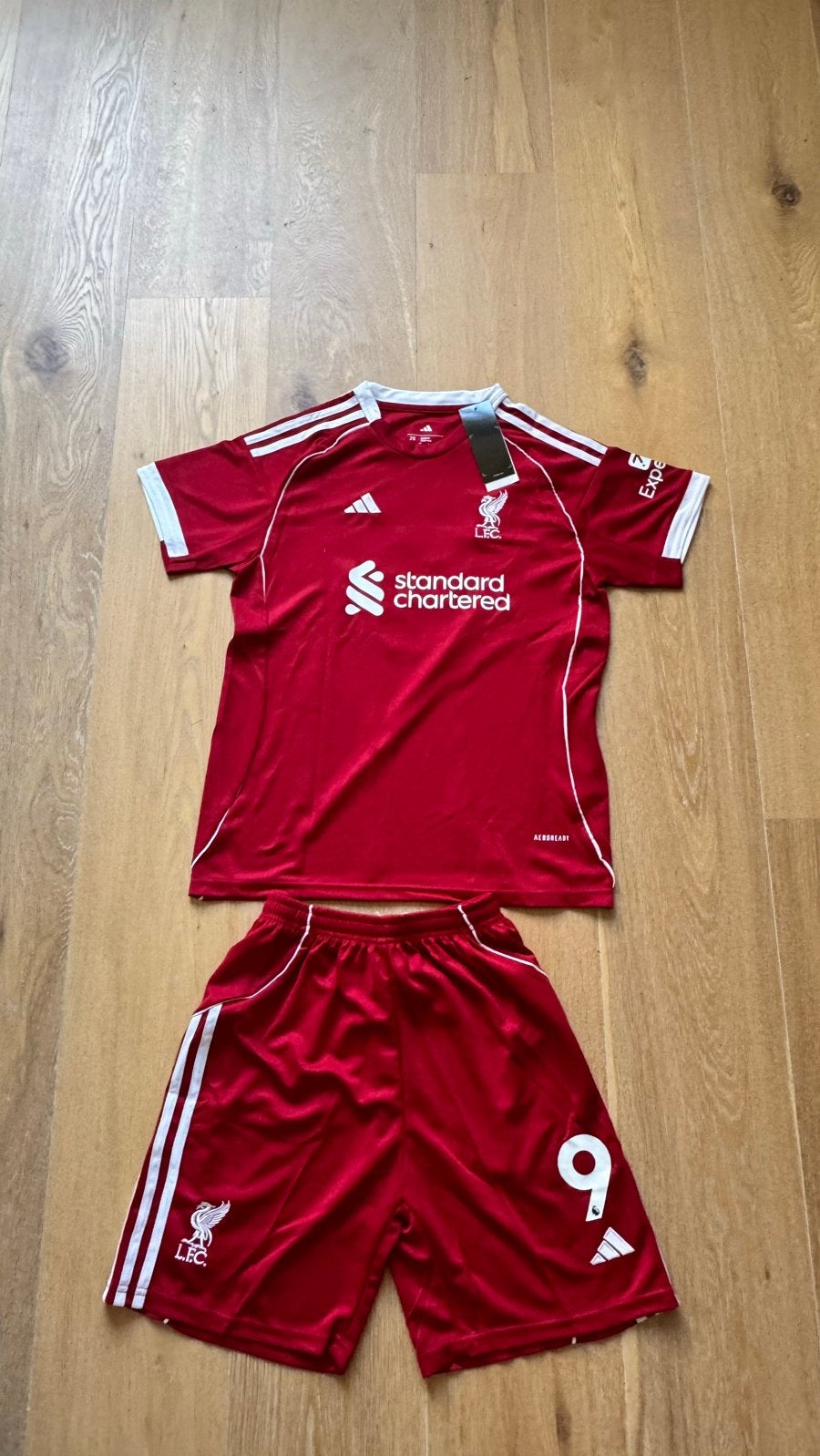 Liverpool voetbaltenue Isak 9 - maat 164, Verzenden, Nieuw, Overige maten, Voetbal