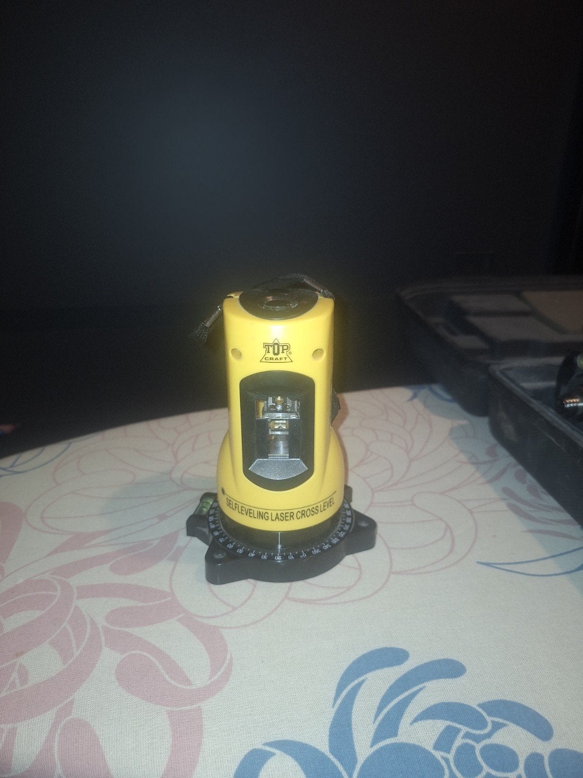 Top Craft kruislijnlaser met verstelbare driepoot, Ophalen, Gebruikt, Licht