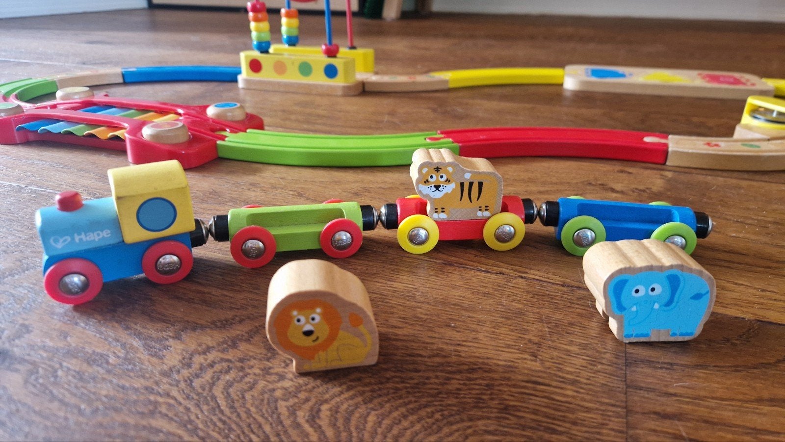 Houten trein, Kinderen en Baby's, Speelgoed | Houten speelgoed, Ophalen of Verzenden, Zo goed als nieuw