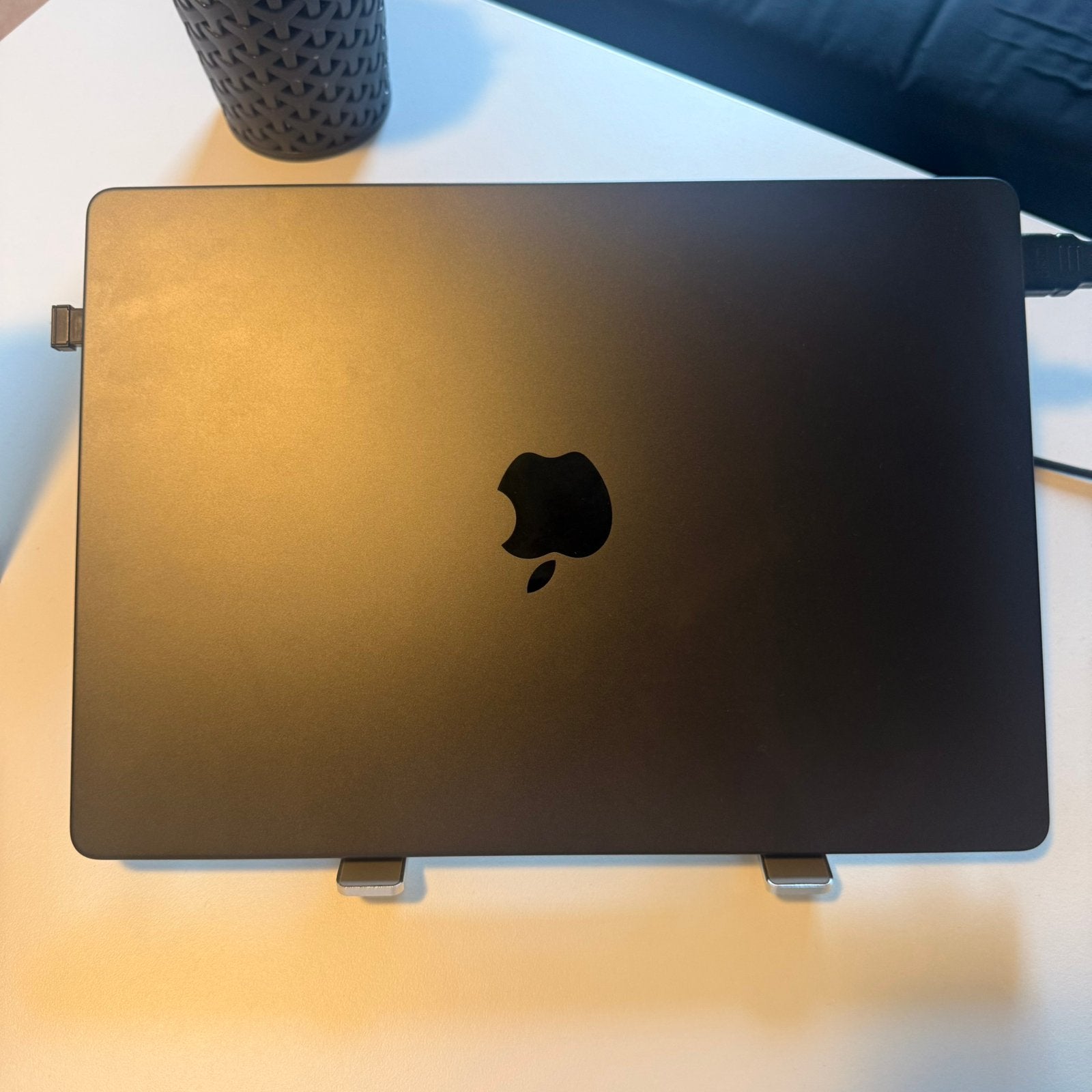 Macbook pro m5, 16gb ram, 512gb ssd, Computers en Software, 2 tot 3 Ghz, 13 inch, Zo goed als nieuw, Ophalen