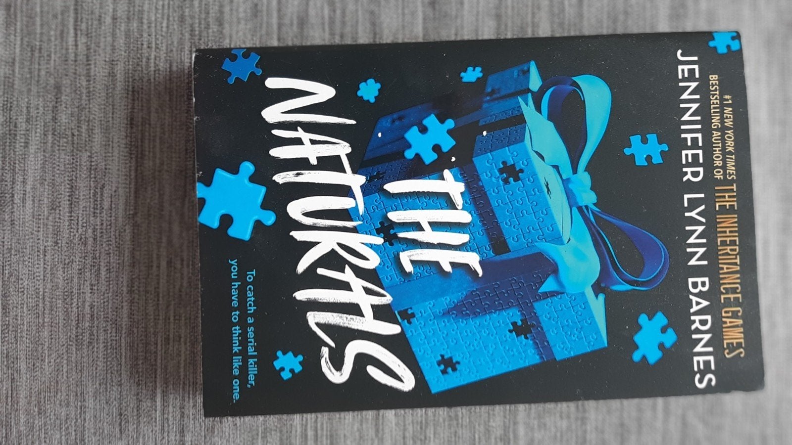 The Naturals - Jennifer Lynn Barnes (Engels), Boeken, Ophalen of Verzenden, Zo goed als nieuw, Jennifer Lynn Barnes, Wereld overig