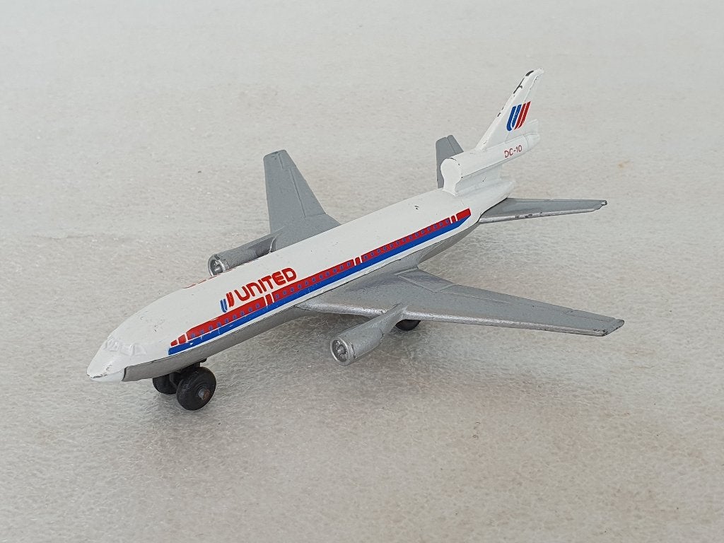 Matchbox: SB 13 United DC10 (2), Overige merken, 1:72 tot 1:144, Gebruikt, Ophalen of Verzenden