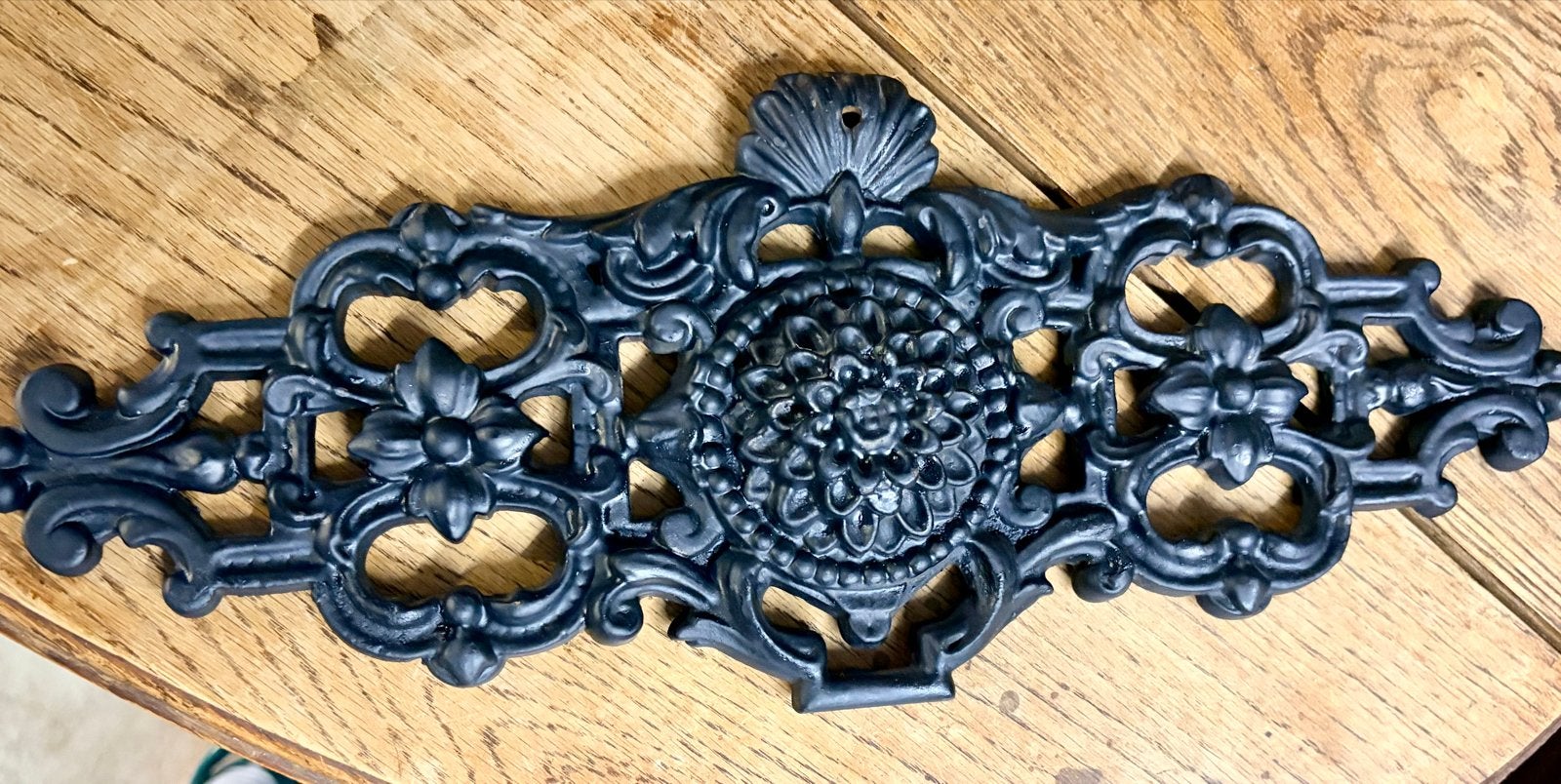 Decoratief Gietijzeren Sierbeslag - Klassiek Design, Antiek en Kunst, Antiek | Overige Antiek, Ophalen of Verzenden