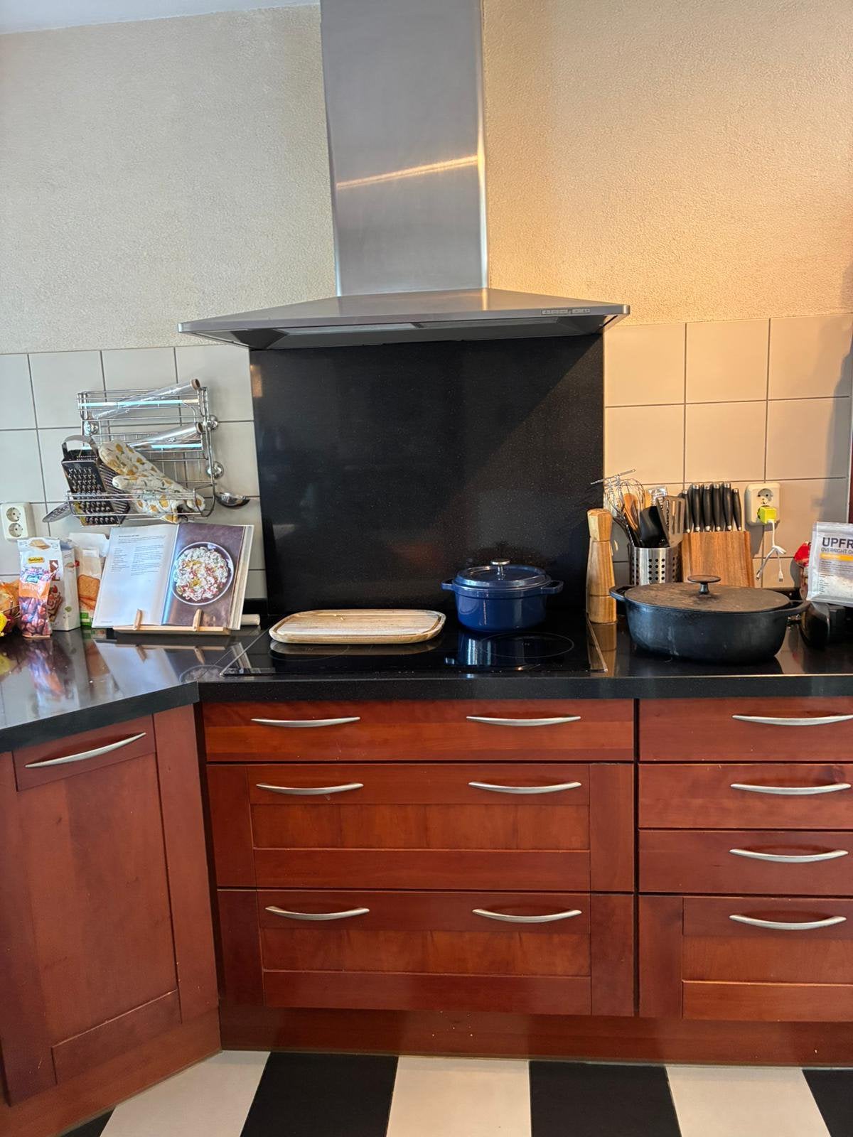 Gratis keuken zonder apparatuur, Huis en Inrichting, Ophalen, Zo goed als nieuw, Wit