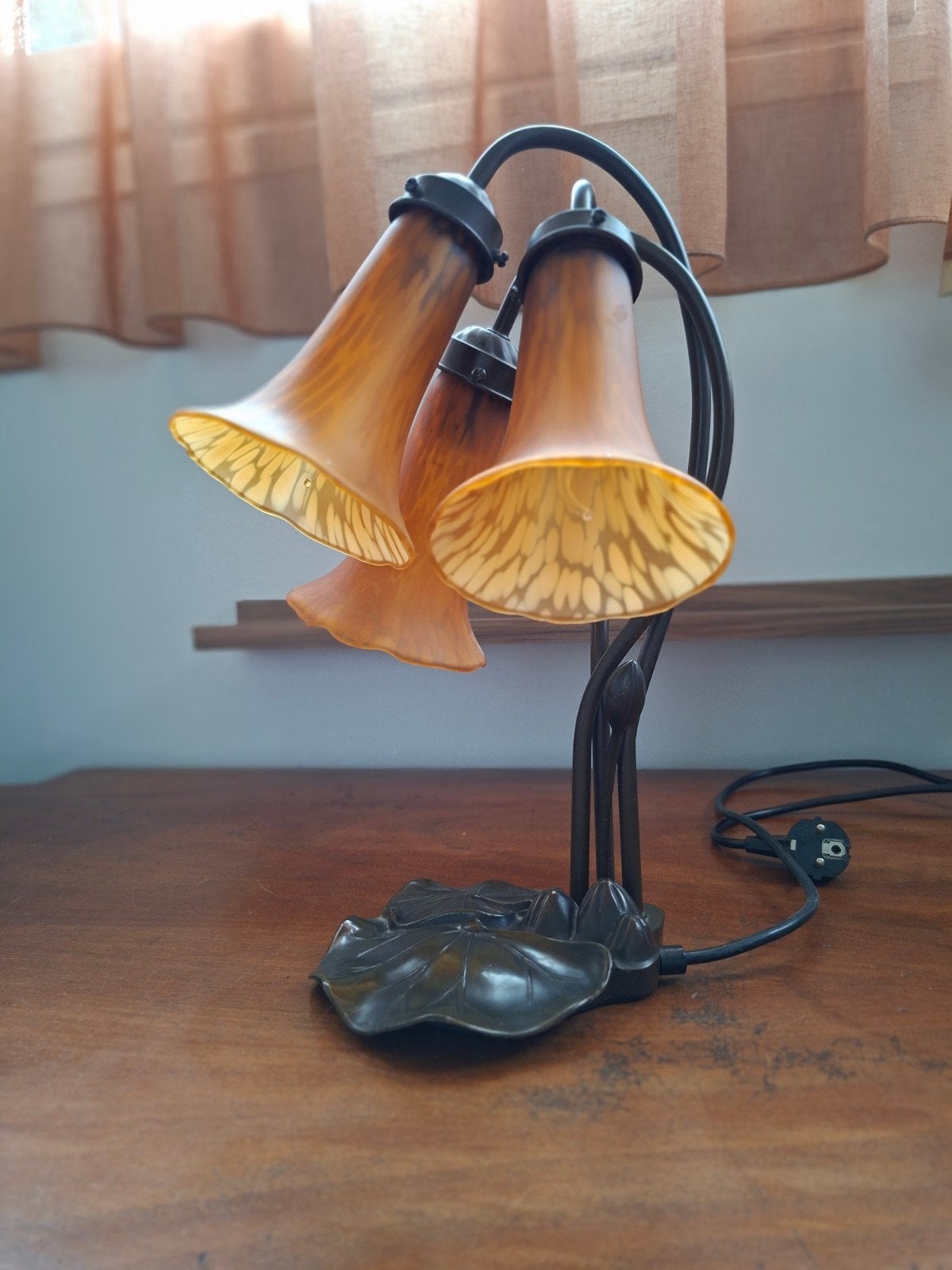 Franse vintage  tafellamp met amber kelken, Ophalen, Glas, Vintage