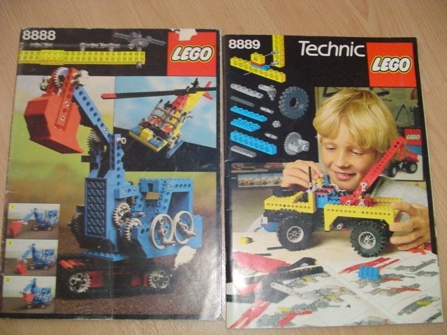 2 lego boeken 8889 TECHNIC Ideeënboek, Kinderen en Baby's, Speelgoed | Duplo en Lego, Ophalen of Verzenden, Gebruikt, Complete set