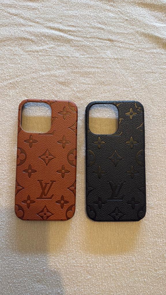 Louis Vuitton hoesjes iPhone 13 Pro Max - Zwart & Bruin, Telecommunicatie, Zwart, Overige merken, Hoesje of Tasje, Ophalen of Verzenden