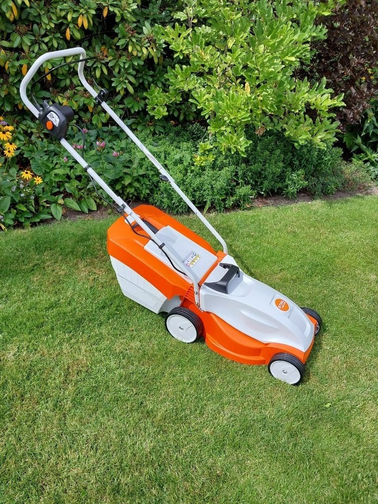 Stihl RME 235 - Elektrische grasmaaier, Cirkelmaaier, Stihl, Elektrische grasmaaier, Opvangbak
