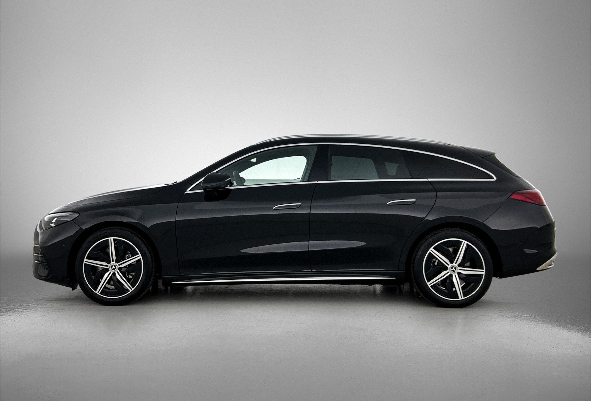 Mercedes-Benz CLA-Klasse Shooting Brake 250+ Business Soluti, Auto's, Automaat, CLA, Achterwielaandrijving, Nieuw