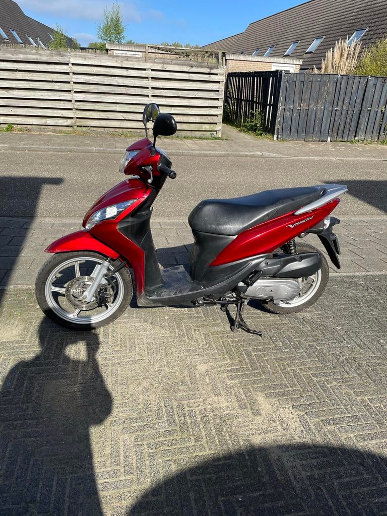 Gezocht: Honda Vision Scooter, Ophalen, Zo goed als nieuw, Benzine, Overige modellen