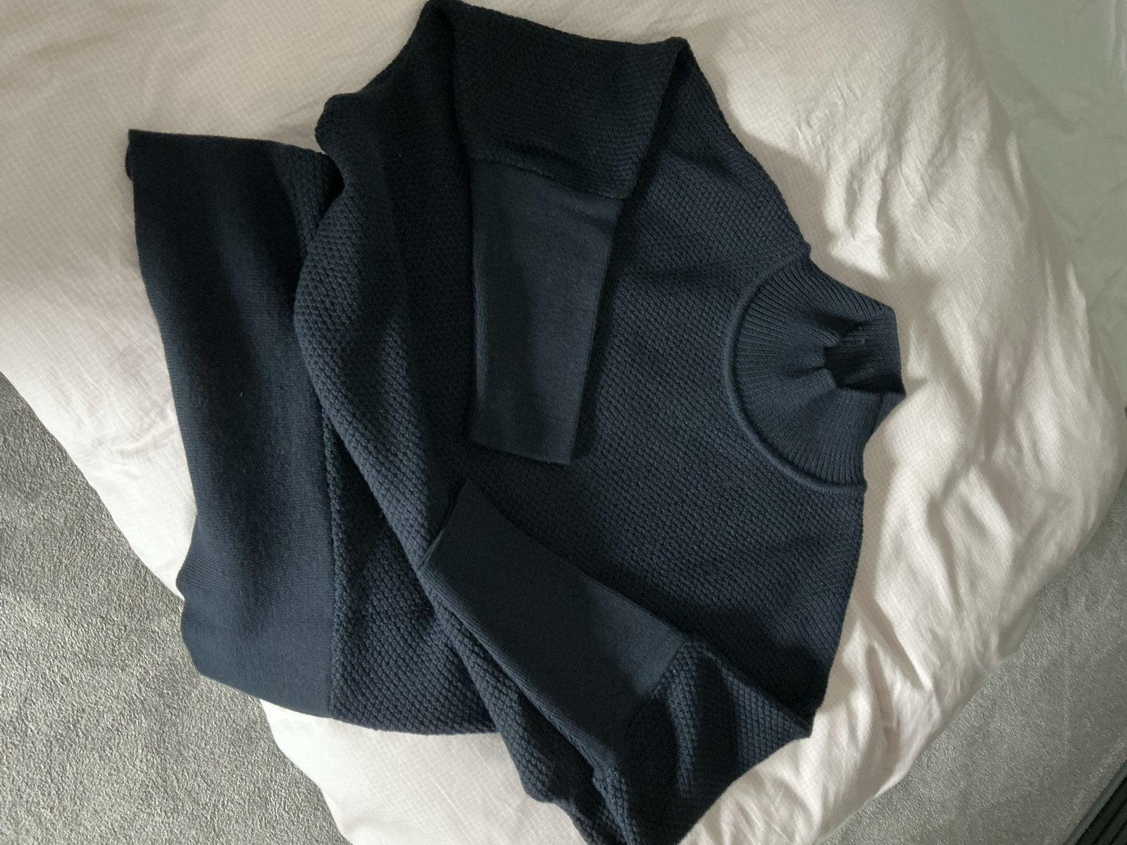 Donkerblauwe vleermuismouw trui van Sibin Linnebjerg, Ophalen of Verzenden, Zo goed als nieuw, Maat 38/40 (M), Blauw