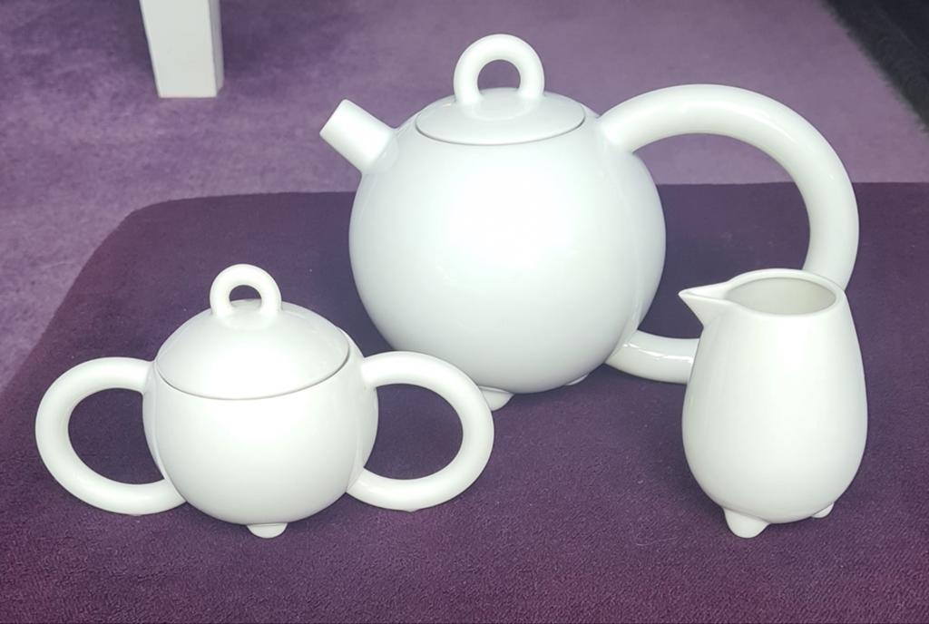 Arzberg Thun Matteo theepot,  melkkannetje en suikerpot., Overige typen, Ophalen of Verzenden, Zo goed als nieuw, Overige stijlen