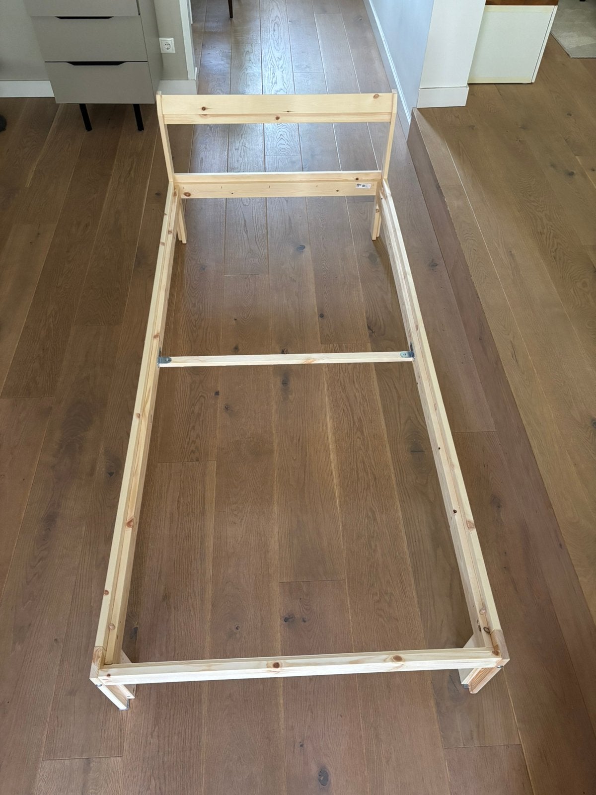 Bedframe eenpersoons bed 90x200 cm, Huis en Inrichting, Slaapkamer | Bedden, Ophalen, 90 cm, Zo goed als nieuw, 200 cm