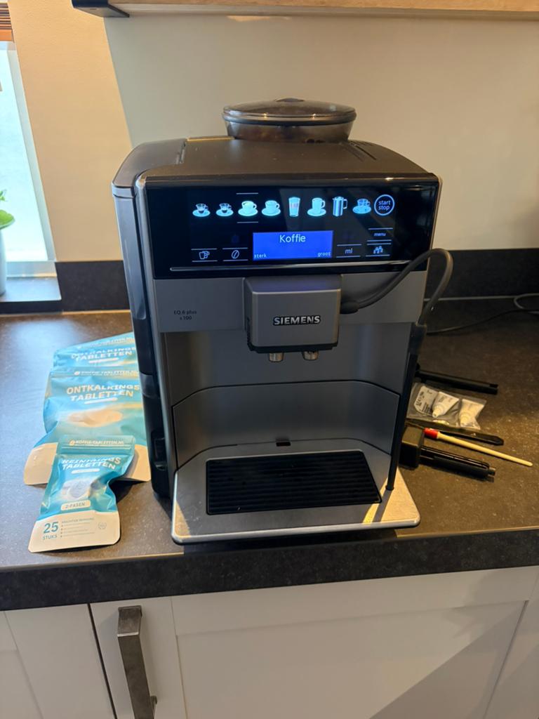 Siemens EQ6 plus s100, Ophalen of Verzenden, Koffiemachine