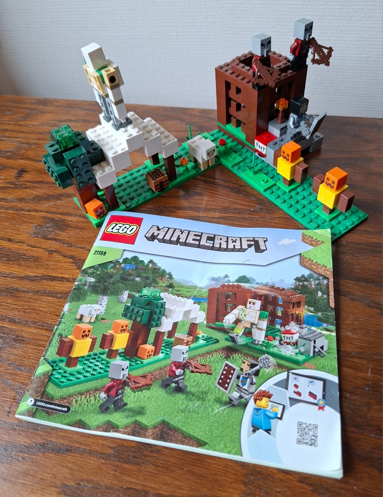 Lego 21159 Minecraft De Plunderaarspost, Ophalen of Verzenden, Zo goed als nieuw
