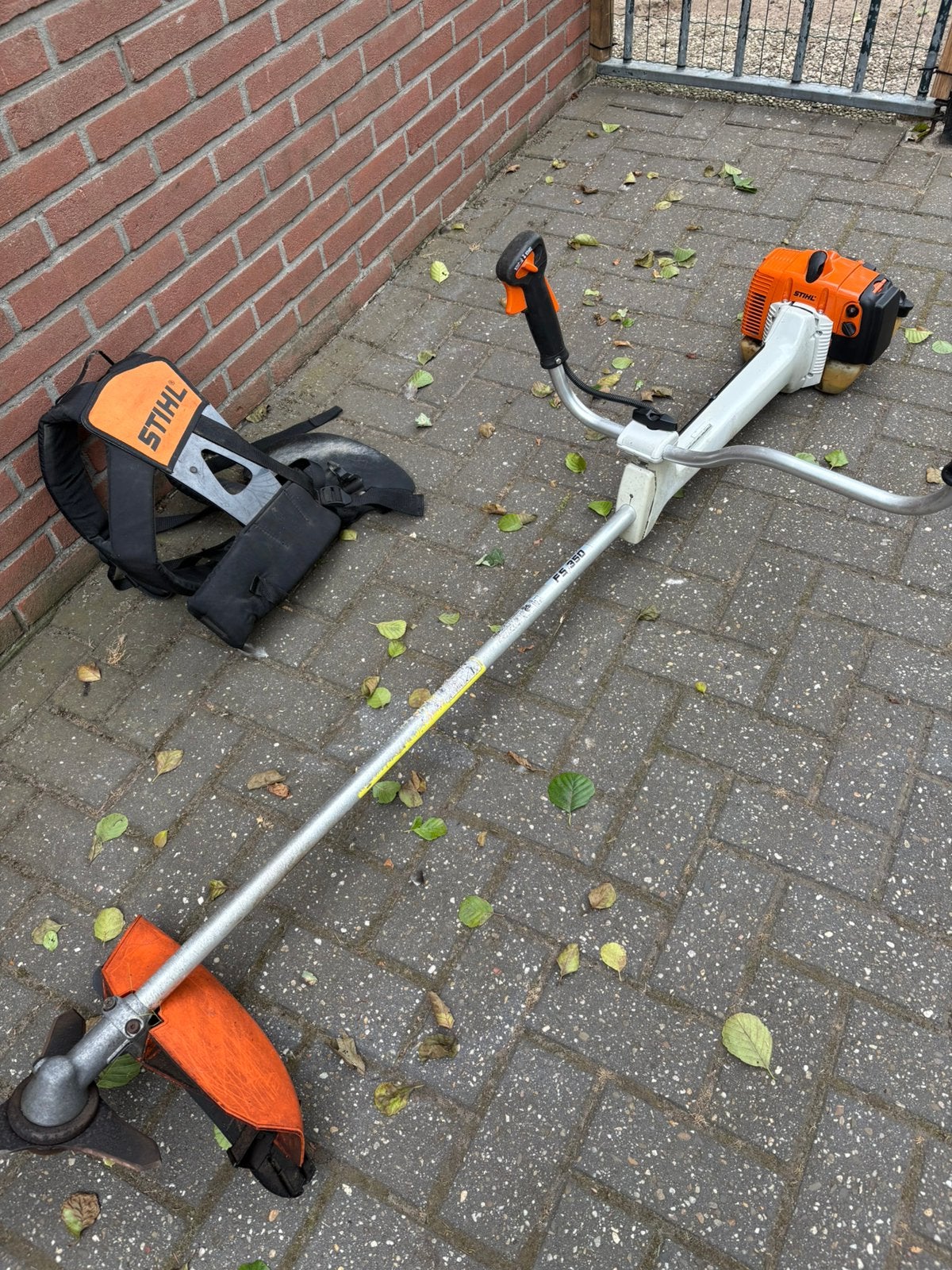 Stihl FS 350 bosmaaier compleet met mes en draagharnas, Benzine, -, -, Ophalen of Verzenden