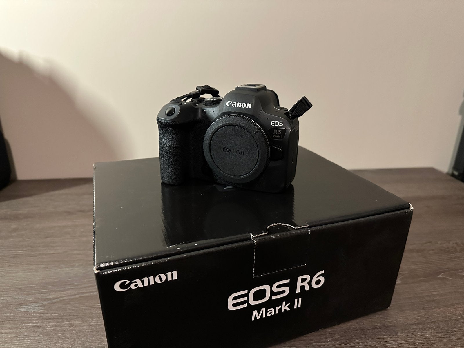 Canon EOS R6 Mark II Systeemcamera met EF-EOS R adapter, Ophalen, Canon, Beeldstabilisatie, Zo goed als nieuw