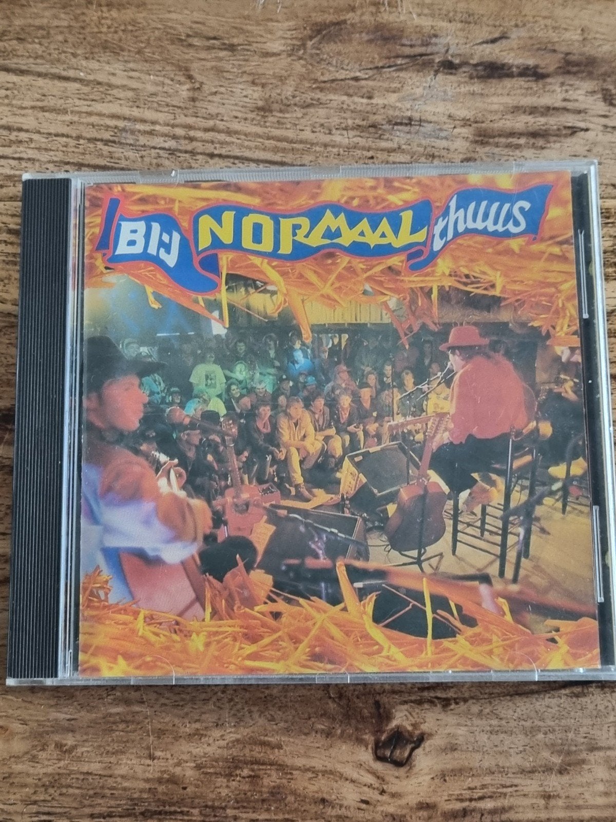 CD Normaal - Bi-j Normaal Thuus (1993), Ophalen of Verzenden, Gebruikt, Live-album