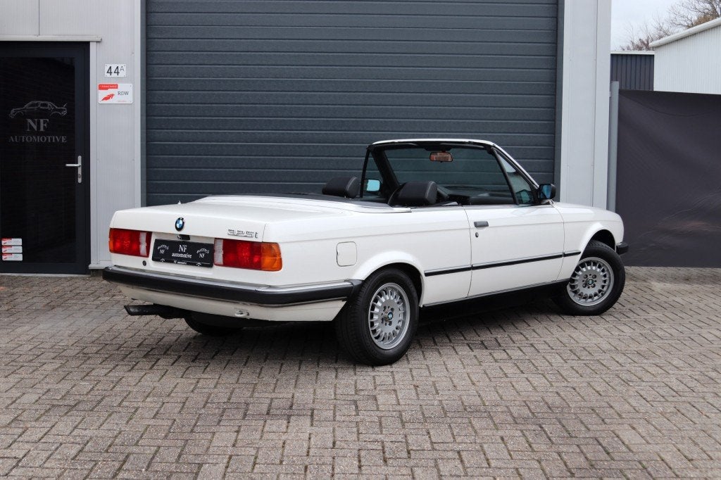 Bmw 3-SERIE 325i Cabriolet E30 - Collector! - History!, Auto's, 2494 cc, Cabriolet, 4 stoelen, Wit