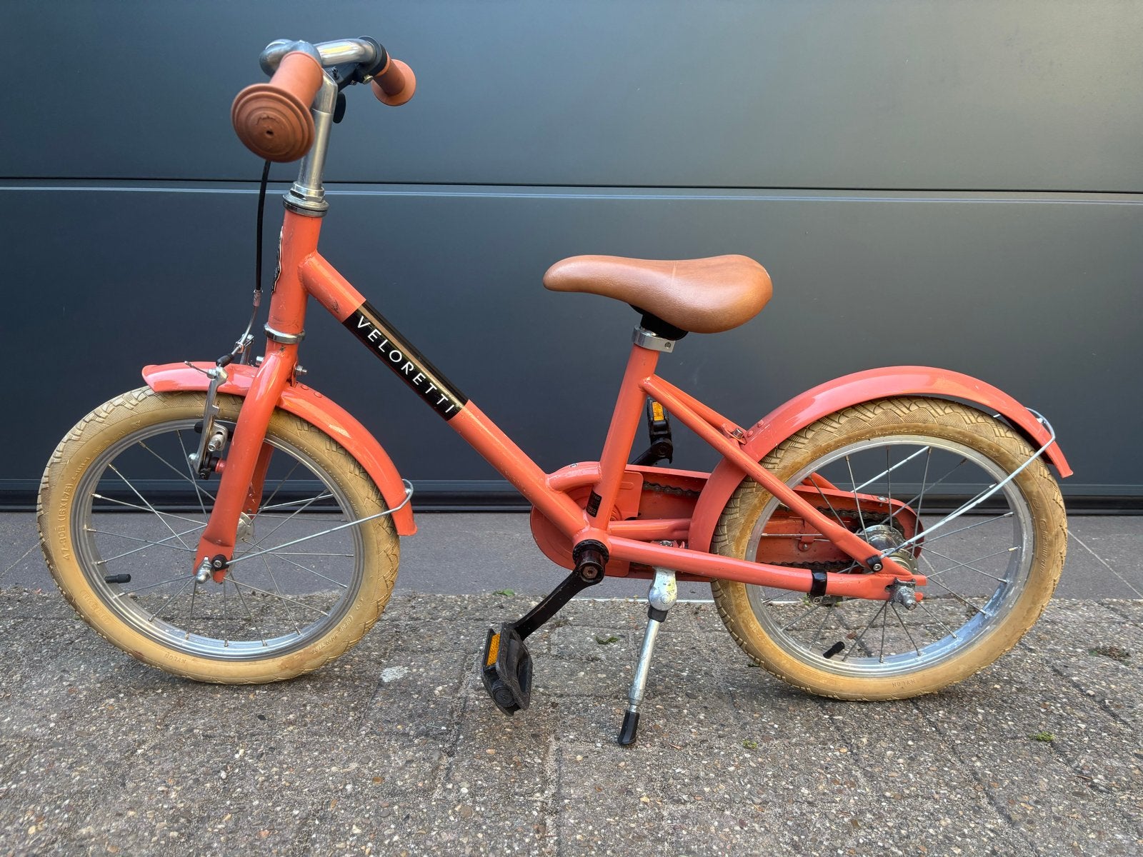 Veloretti Maxi Kinderfiets Blazing Salmon 16 inch, Fietsen en Brommers, Ophalen, Gebruikt, Velgrem, 16 tot 20 inch