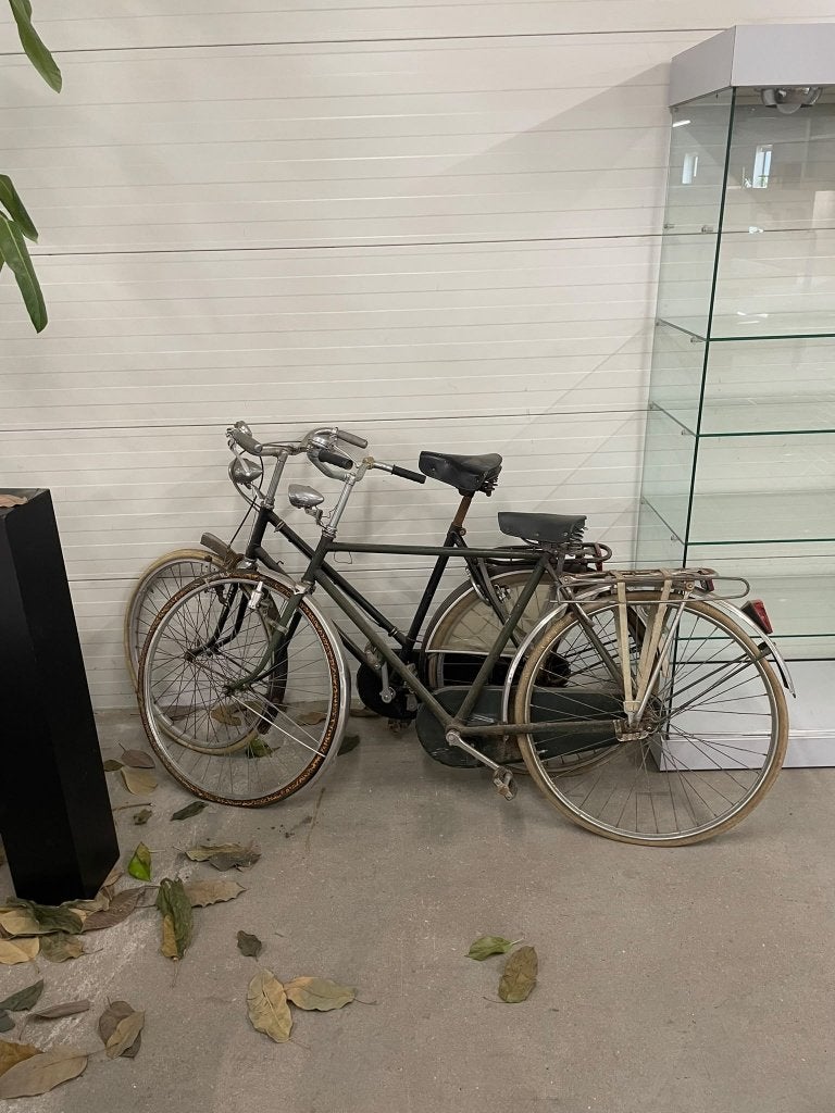 2 antieke fietsen ( locomotief en merkloos), Fietsen en Brommers, Ophalen, Jaren '50, 59 cm of meer, Locomotief