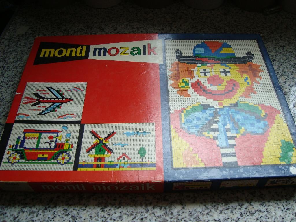 Monti mozalk en een bak met steentje, Ophalen of Verzenden