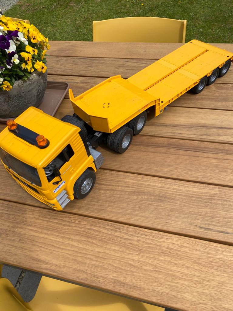 MAN truck met dieplader Bruder 1:16, Ophalen of Verzenden, Gebruikt, Bus of Vrachtwagen