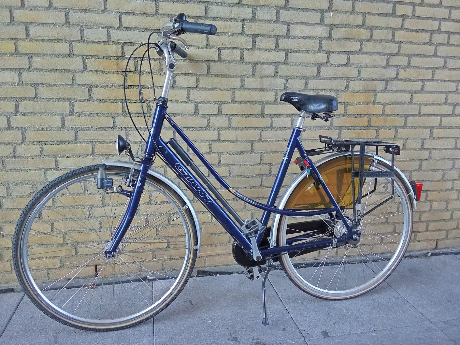 Goede Giant damesfiets, Ophalen, Gebruikt, Versnellingen, 56 cm of meer