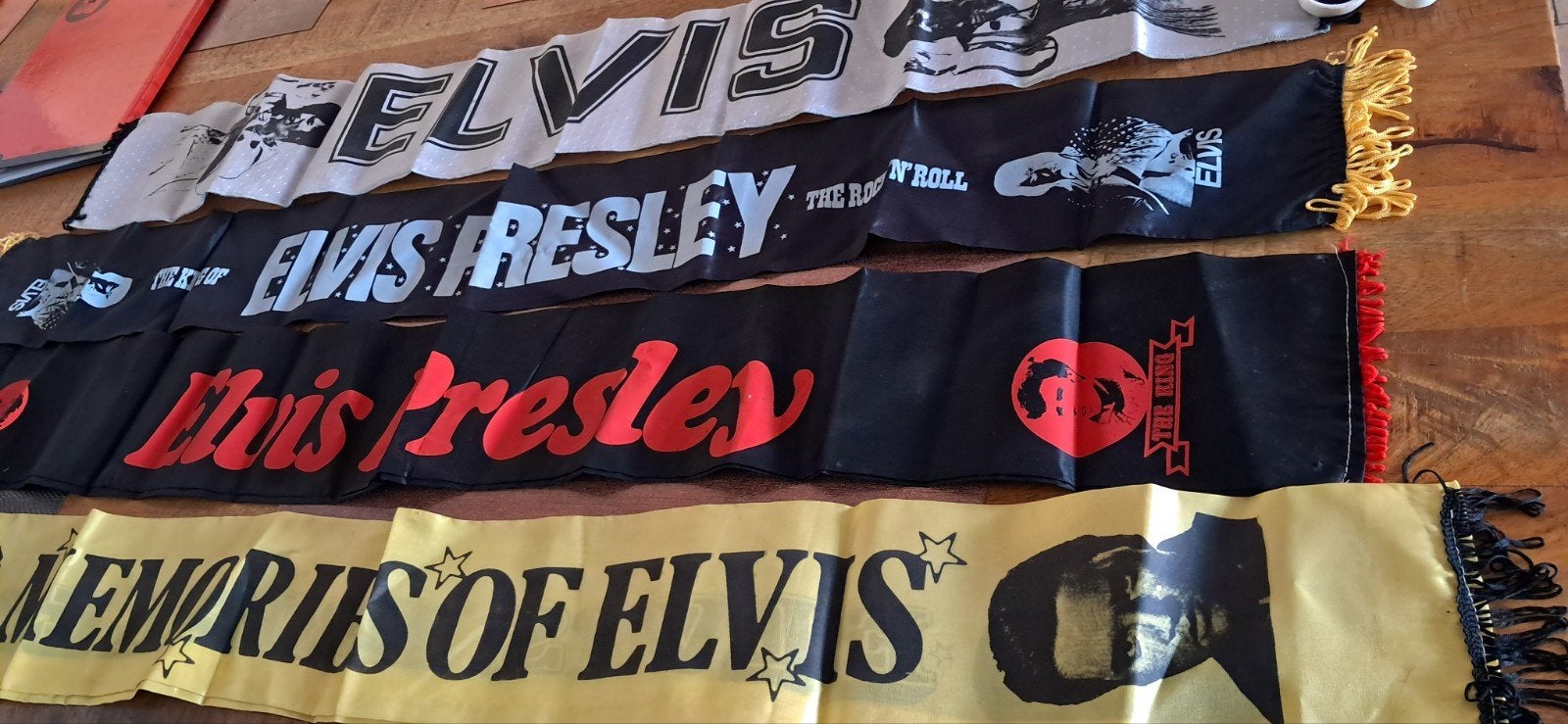 4 elvis Presley sjaals, Ophalen of Verzenden, Zo goed als nieuw, Kleding