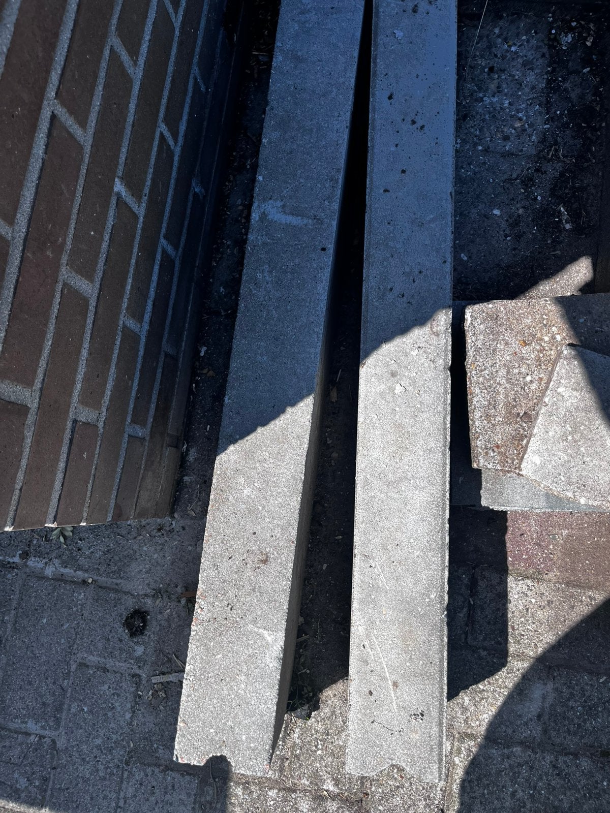 Gratis betonbielzen, Ophalen, Zo goed als nieuw, Mdf, Plinten