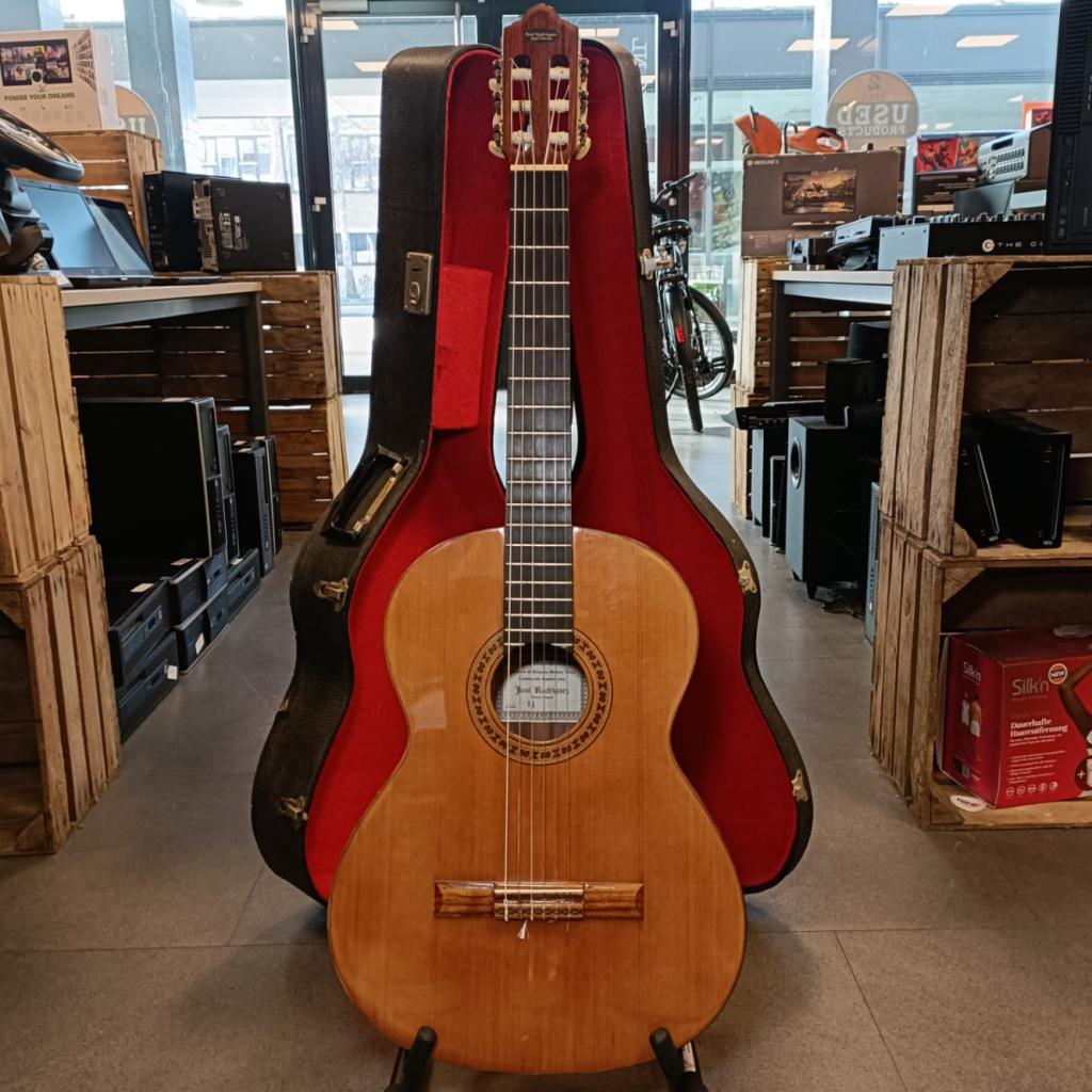 Jose Rodriguez Nr 18. Classical Guitar Nette staat, Muziek en Instrumenten, Fender, Zo goed als nieuw, Support@fender.com, 17600 Catalina Street
Los Angeles, CA 90746
USA