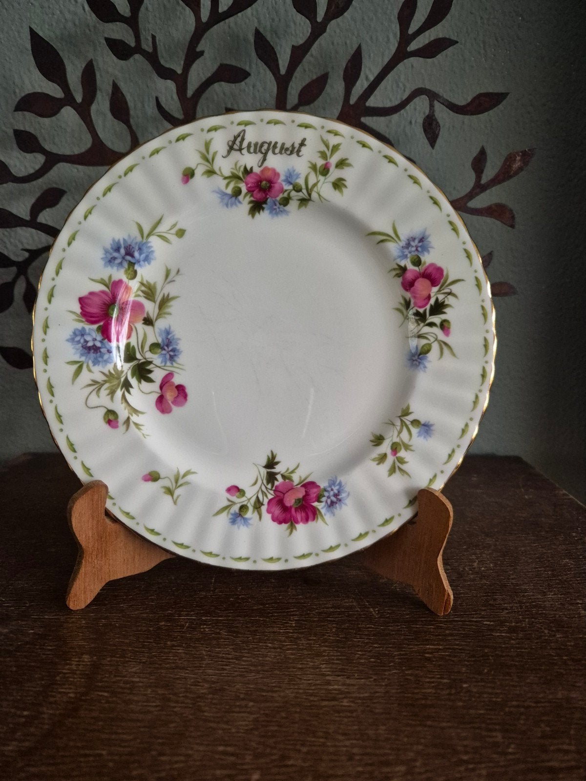 Ontbijtbordje royal albert flower of the month augustus., Ophalen of Verzenden